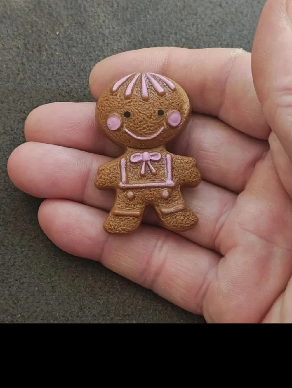 1972 Avon Gingerbread Man Pin Pal Fragrance Glacé Brooch Pin.
